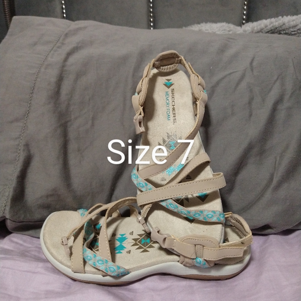 Skechers sandals size 7, Taupe